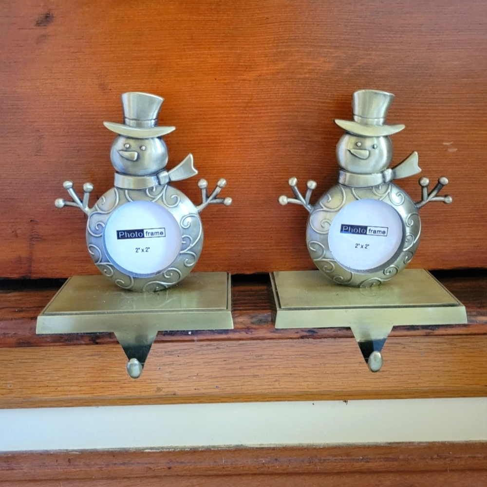 X2 Brushed brass snowman picture frame stocking holders